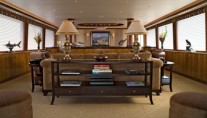 ARMS REACH - Main Saloon
